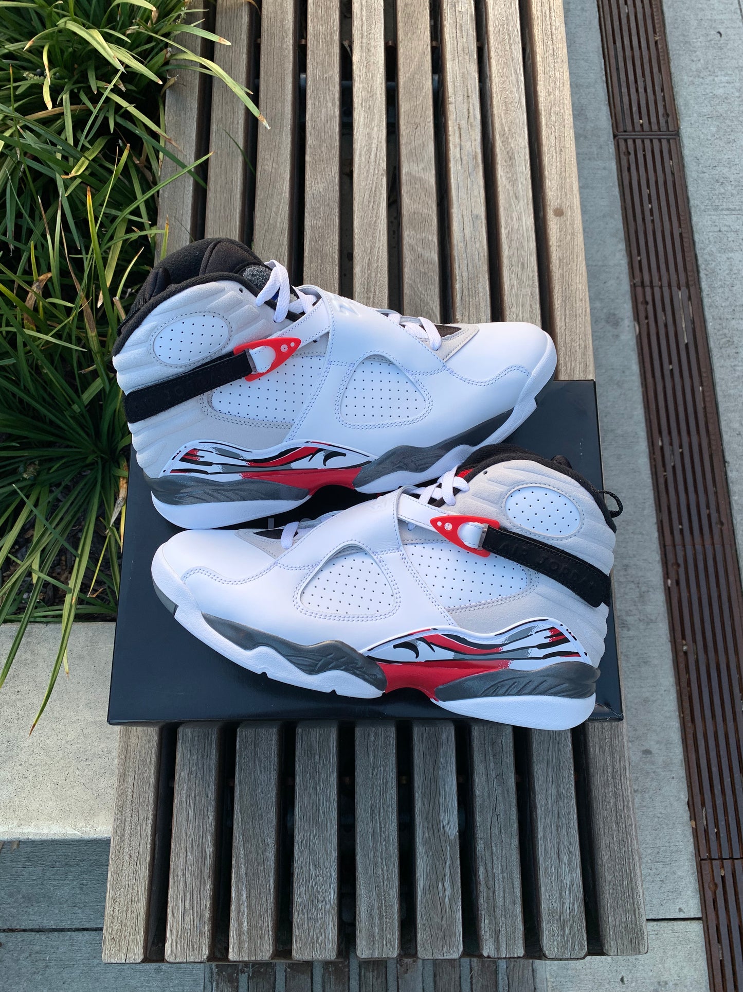 AJ8 Bugs Bunny ‘25 (10.5) DS