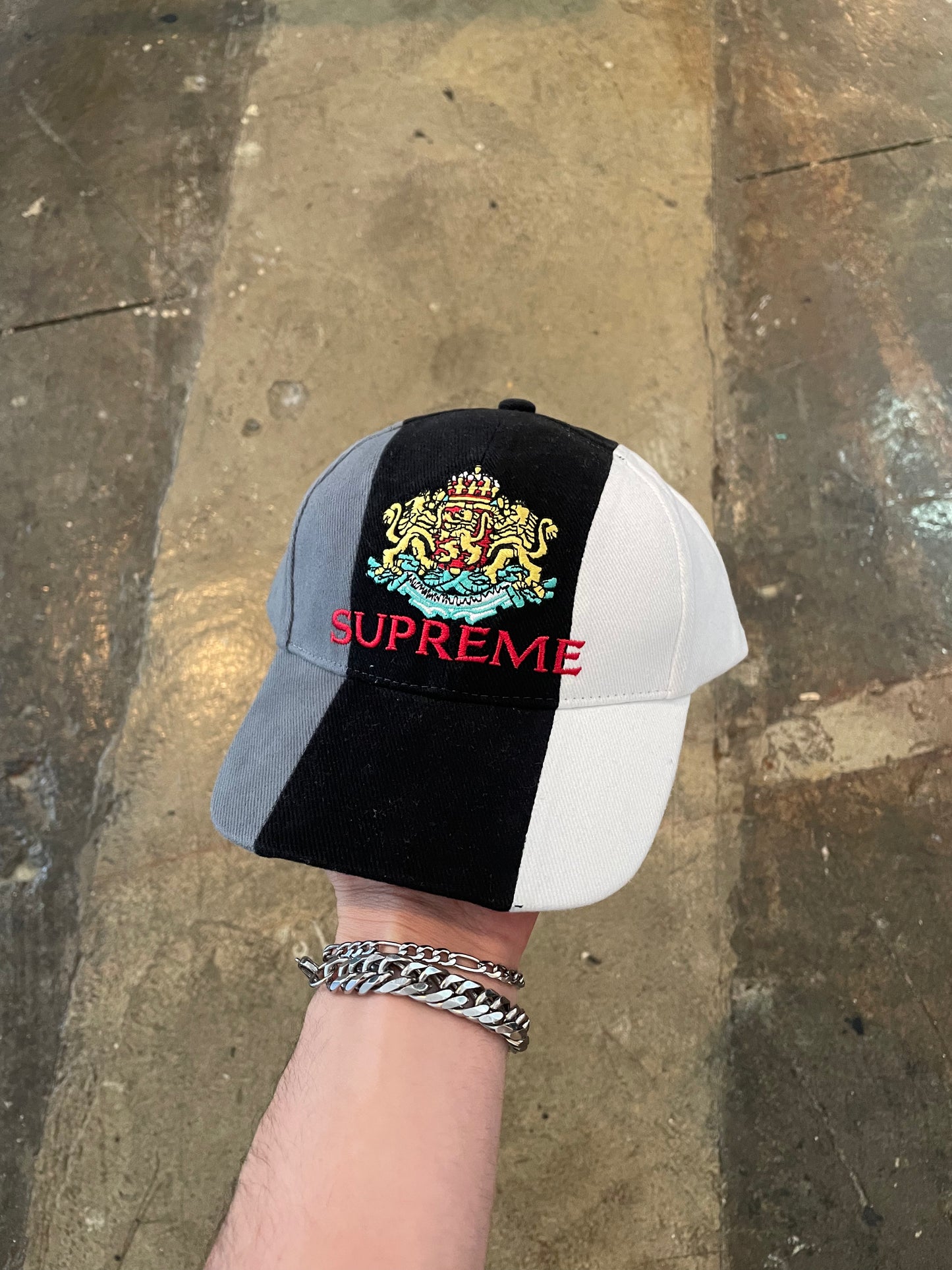 Supreme Crest 6-Panel Hat (OS) Brand New