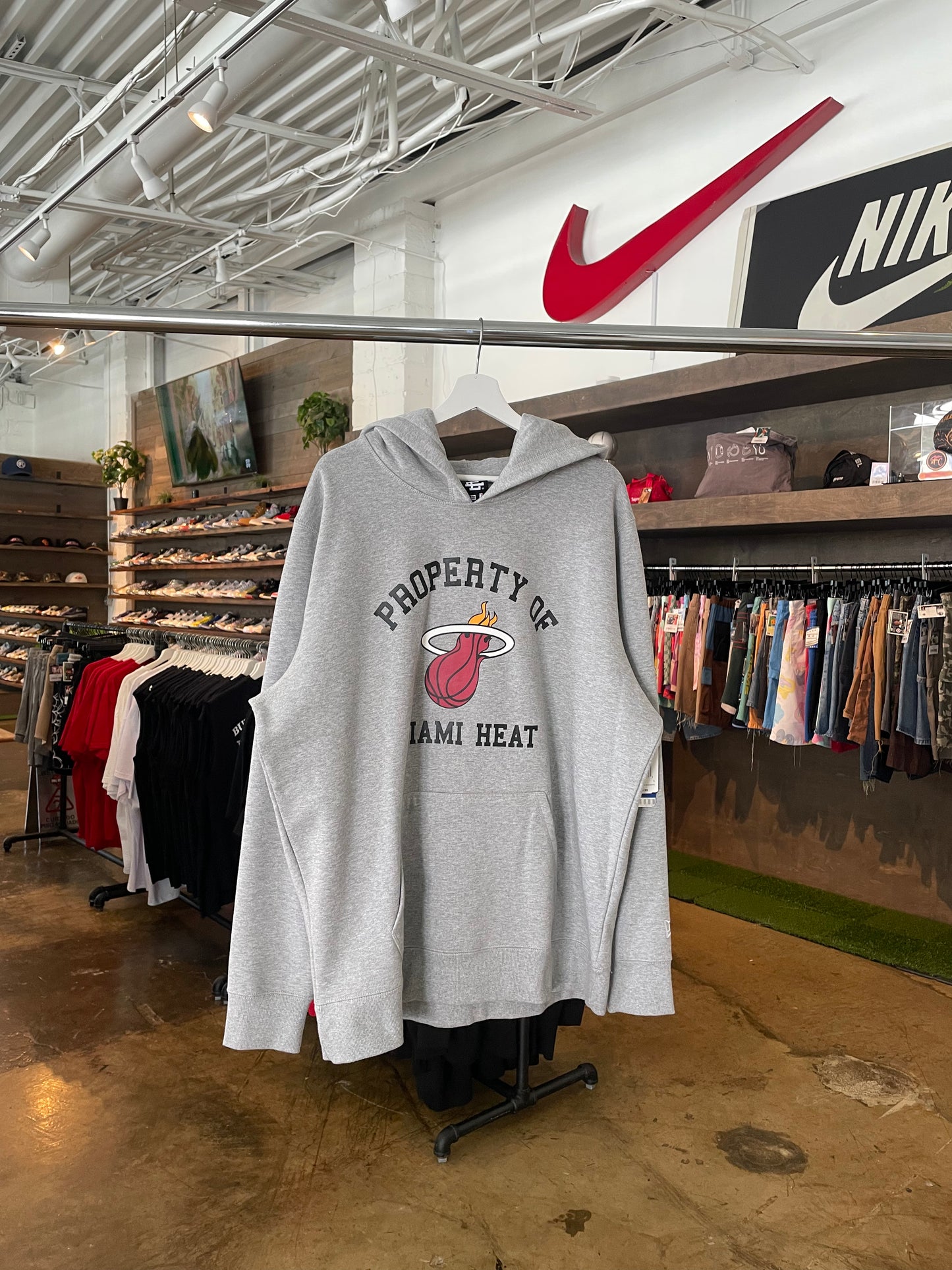 EE Miami Heat Hoodie (XL) Brand New