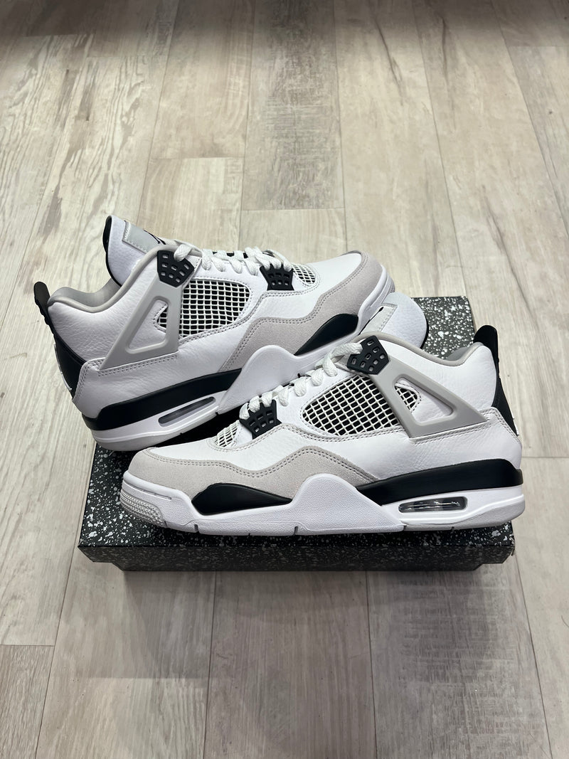 AJ4 Military Black (9)