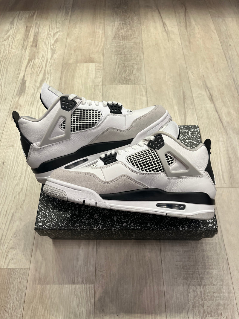 AJ4 Military Black (9)