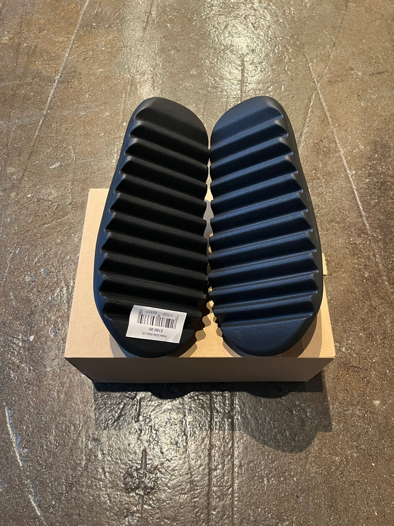 Yeezy Slide Onyx (9)