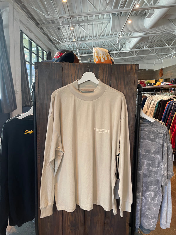 Fear of god essentials long sleeve (M)