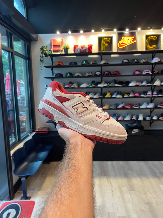 NB 550 White/Red (6.5)