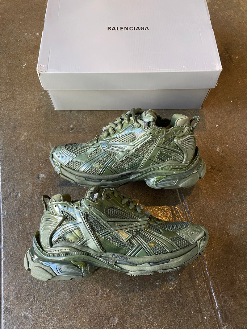 Balenciaga Track Runner Sneaker (44)