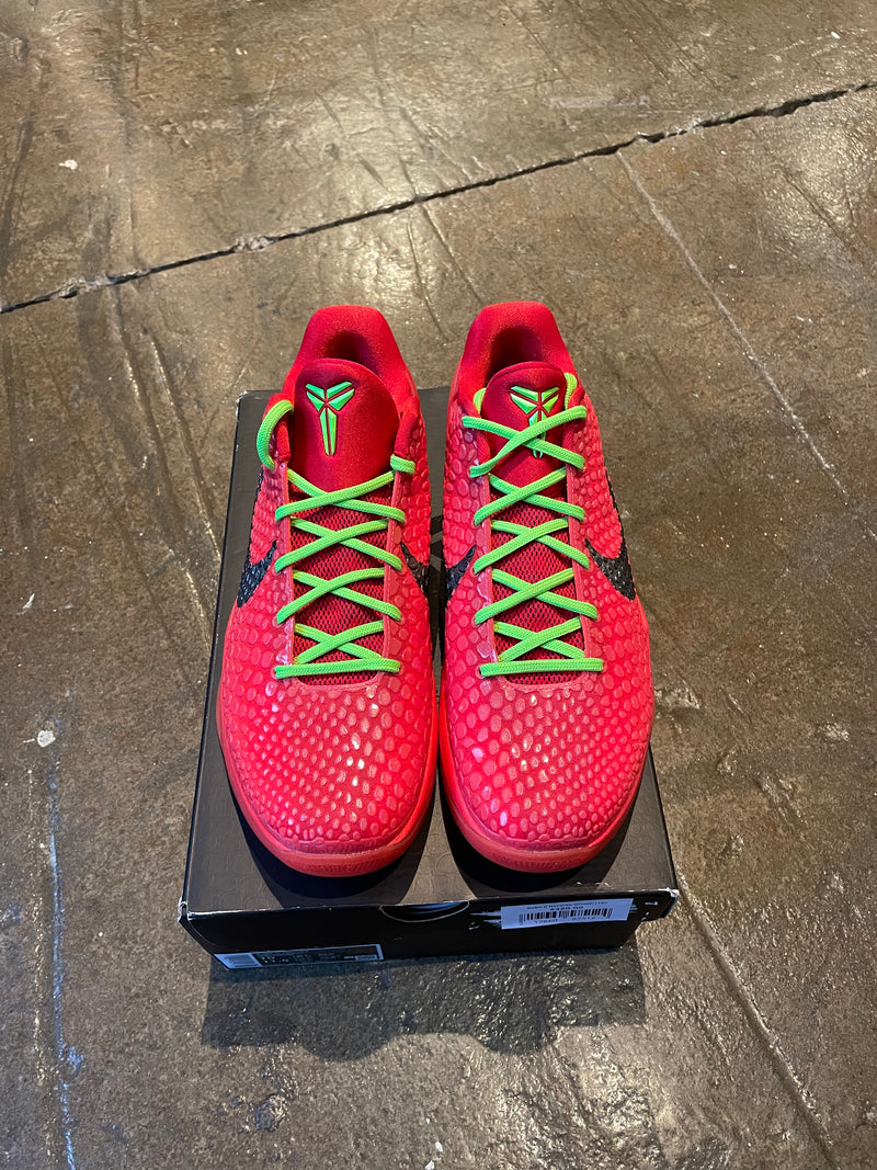 Kobe 6 reverse grinch (10)